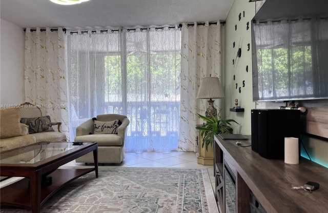 Photo of 320 NE 12th Ave