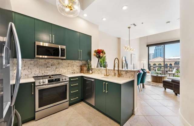 801 S Olive Avenue unit: 413