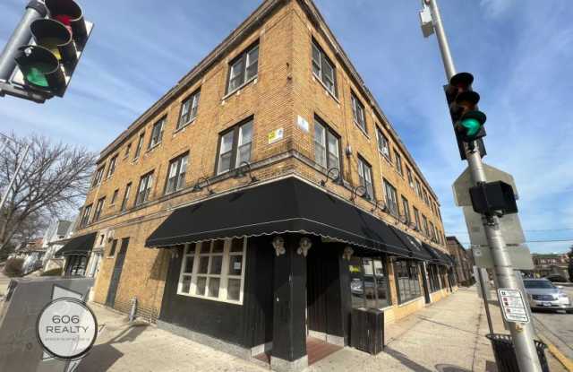 154 Des Plaines Ave.