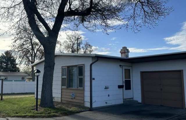 417 15th Street West - 417 15th Street West, Billings, MT 59102