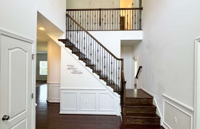 CLOSE TO BROOKE POINT VRE - LARGE ACREAGE HOME - STAFFORD- BASEMENT KITCHENETTE