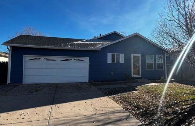 2512 Aspen Ave