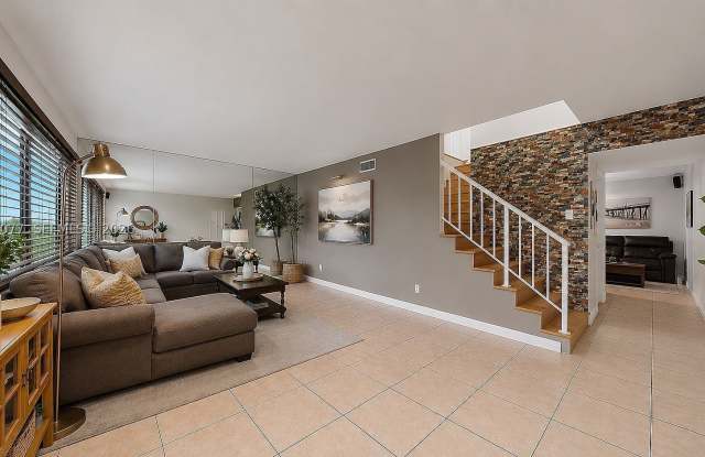 14 Matador Ln