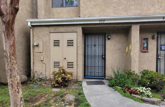 PRICE LOWERED! Ontario 2 Bedroom Condo