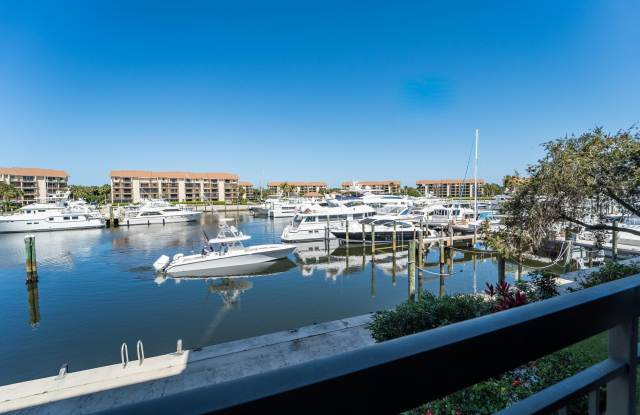2501 Marina Isle Way