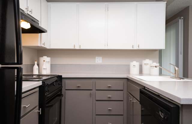 Hidden Oaks Apartments