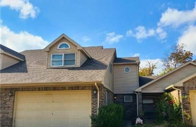 1020  W Cypress  ST Unit #2