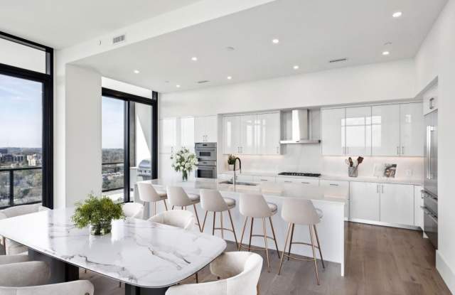 2425 Peachtree Road NE unit: 1705