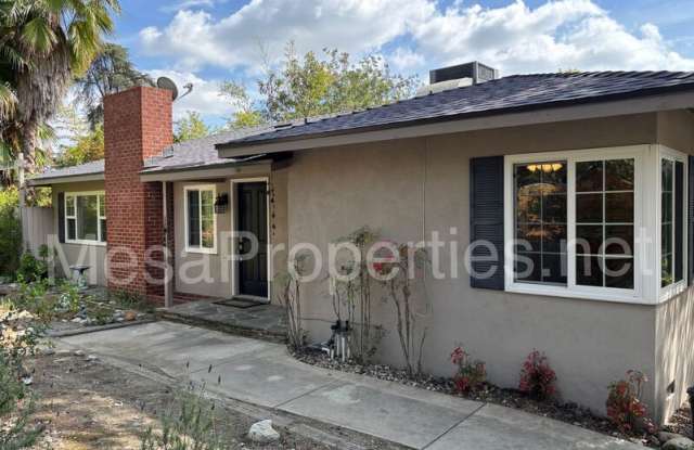 1480 N. Mills Ave.
