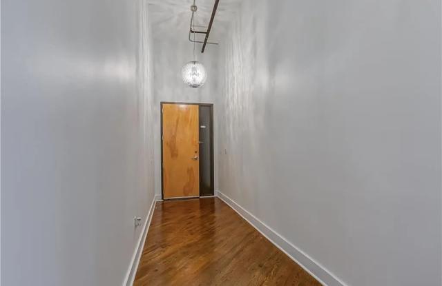 87 Peachtree Street Southwest Apt 207