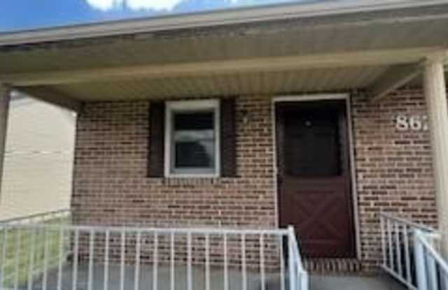 862 RUSTIC HILL DRIVE