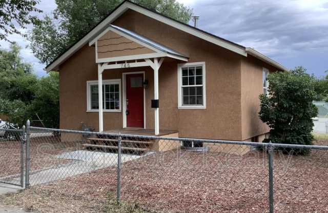 Photo of 745 North Walnut Street