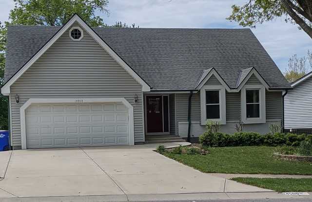 14500 S Summertree Ln - 14500 South Summertree Lane, Olathe, KS 66062