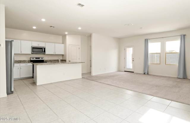 18461 N LOS GABRIELES Way