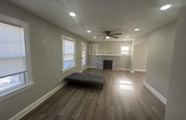 Photo of 4232 Virginia Avenue - 2