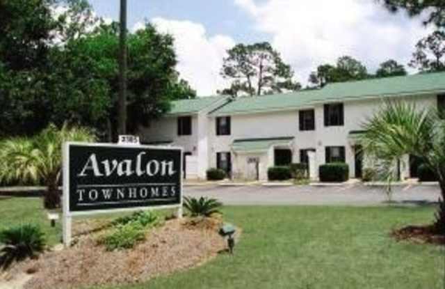 Avalon Townhomes /Washer & Dryer included!!