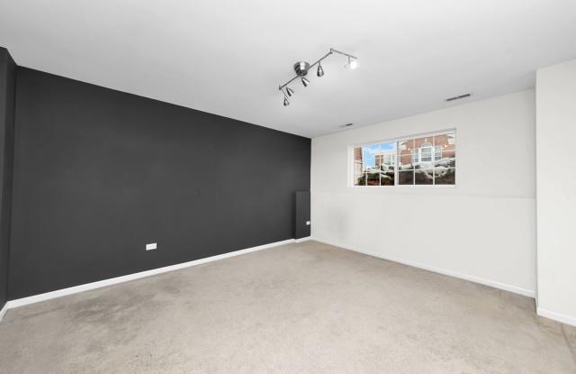 2525 Dunraven Avenue