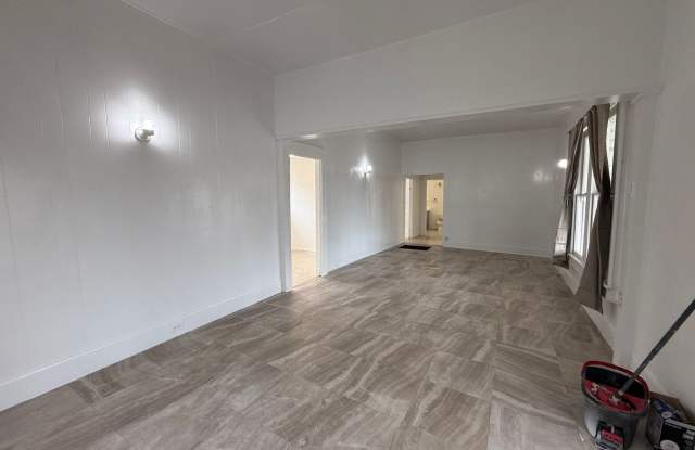 1181 E. Millard Way - 2 Bedroom 1 Bath!