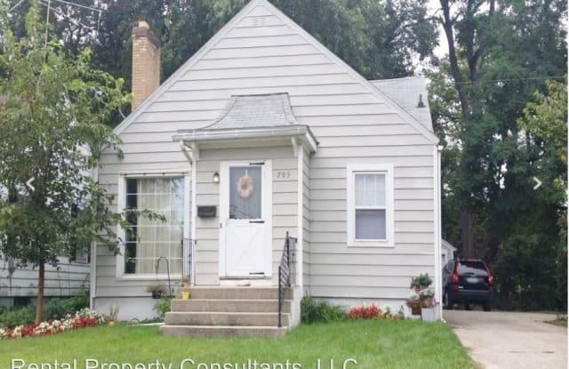 705 Fuller Ave NE - 705 Fuller Avenue Northeast, Grand Rapids, MI 49503