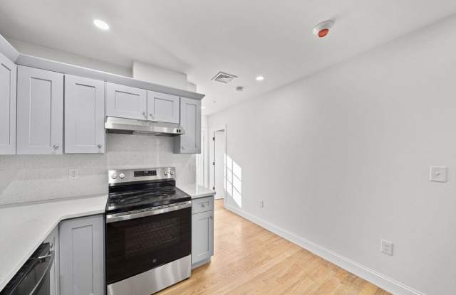 417 Commerical St unit: 1