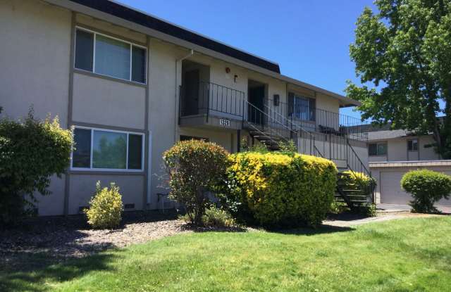 Photo of Cute upper-level 1bd. in Rohnert Park ~ Available NOW