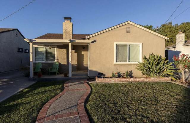 1915 Washington Street