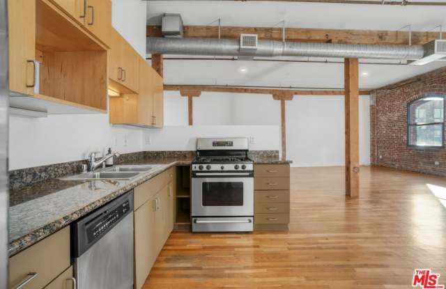 215 SANTA FE Ave unit: 17