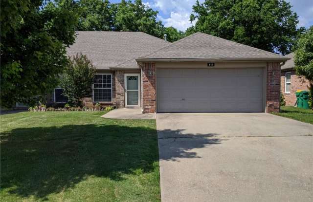 812 Oakwood  CT - 812 Oakwood Court, Centerton, AR 72719