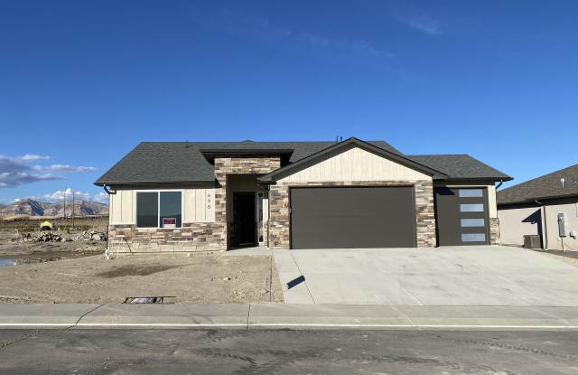 698 Eadin Lane - 698 Eadin Lane, Grand Junction, CO 81504