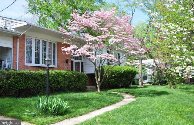 8416 MANASSAS CIRCLE