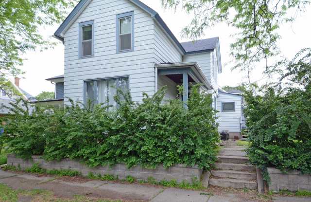 Beautiful 3-Bed 1.5-Bath Home Available Now in St. Paul!