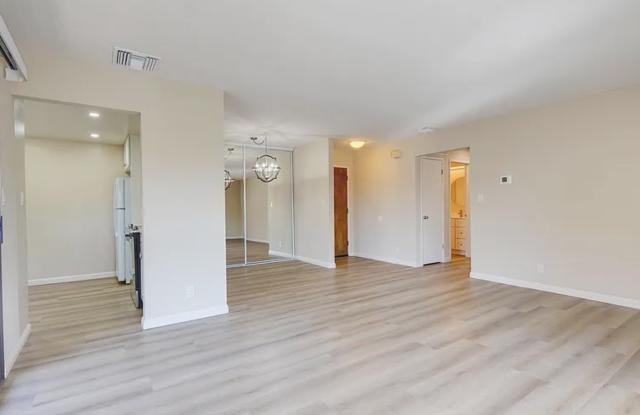2415 Horizon Lane