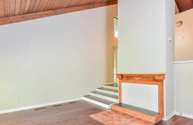 Room in 3 Bedroom Home at Terrace Trail