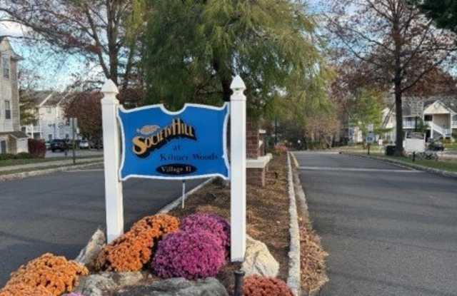 Photo of 686 Plum Ter