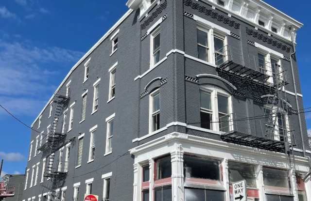 1721 Baymiller 3D