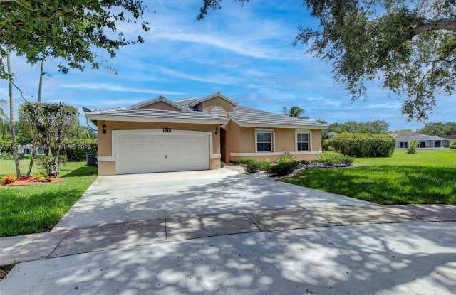 1987 SW 94th Ave