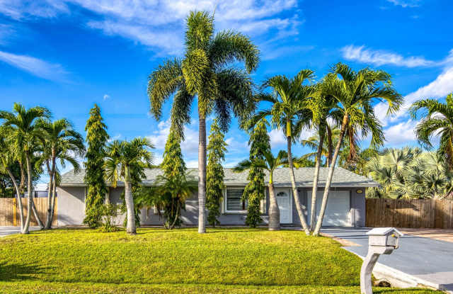 481 SW Voltair Terrace