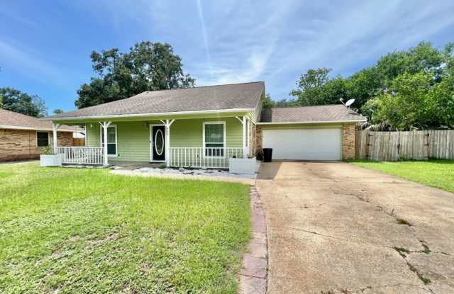 904 Cloverdale Court