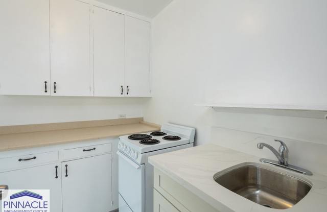 1115-C Hassinger St #2