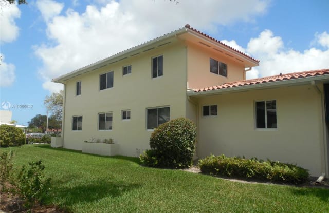 2900 S Le Jeune Rd - 2900 Southwest 42nd Avenue, Coral Gables, FL 33134