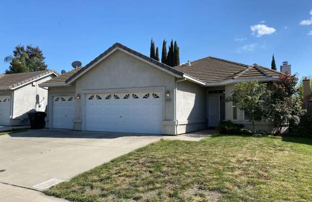 3 bedroom single story with 3 car garage in Sylvan School District! - 2416 Maestro Way, Modesto, CA 95355