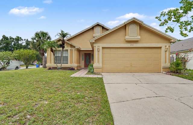 Alafaya Woods-Oviedo 3 Bedroom 2 Bath Home!