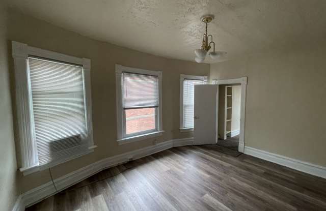 861 East 300 South - 2