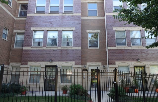 4100 S Drexel Blvd Apt 3B - 4100 South Drexel Boulevard, Chicago, IL 60653