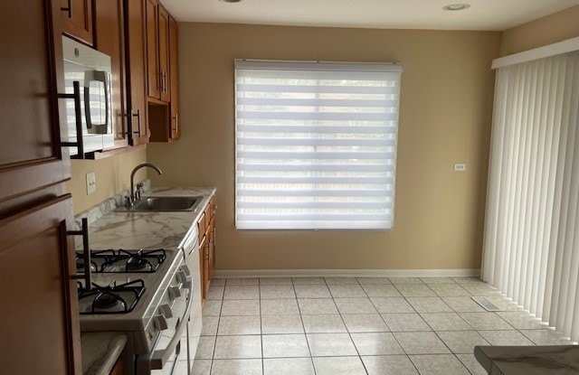 107 HORATIO Boulevard