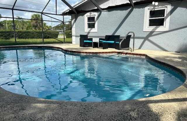 2902 Oleander Blvd