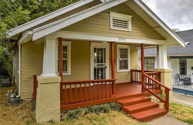 Cute 2bedroom /1 bath - 5345 Olive Street, Kansas City, MO 64130