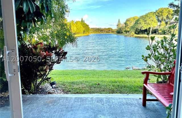 3742 San Simeon Cir