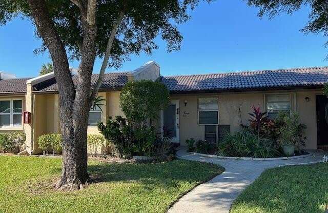 221 Lake Meryl Drive