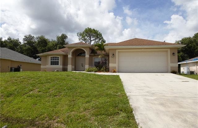 2907 48th ST SW - 2907 48th Street Southwest, Lehigh Acres, FL 33976